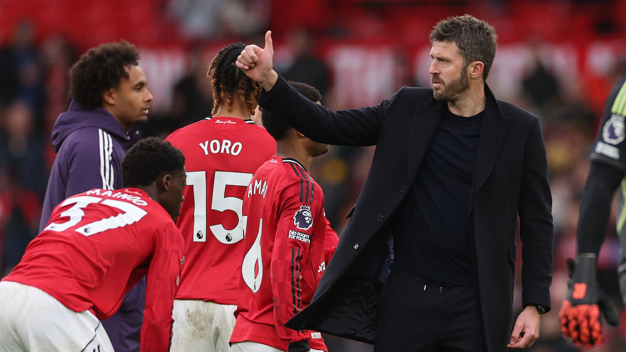 Michael Carrick Terpesona Atmosfer Magis Old Trafford Saat MU Tekuk Villa