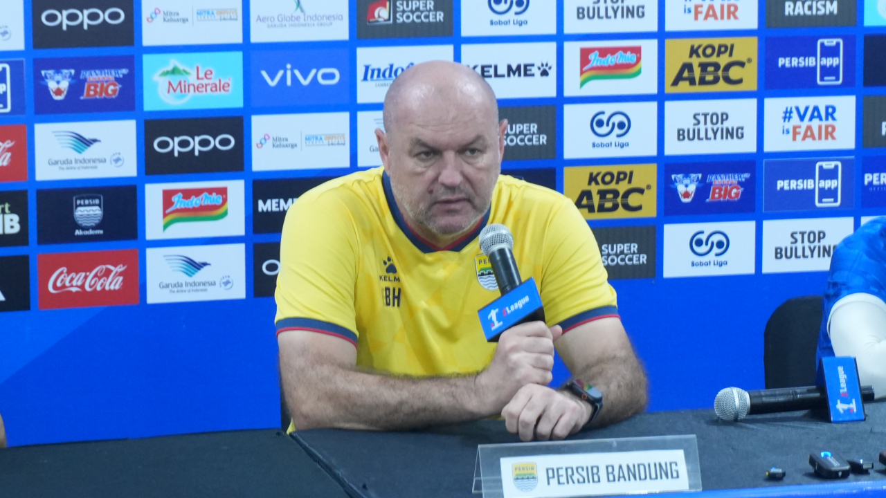 Nahkoda Persib Ungkap Resep Redam Ancaman Peralta-Villa