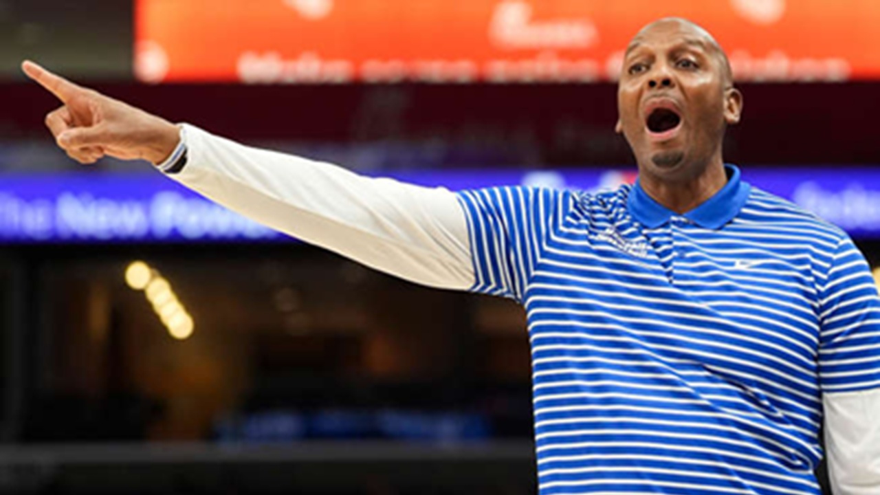 Penny Hardaway Kembali Jadi Pelatih Memphis Tigers