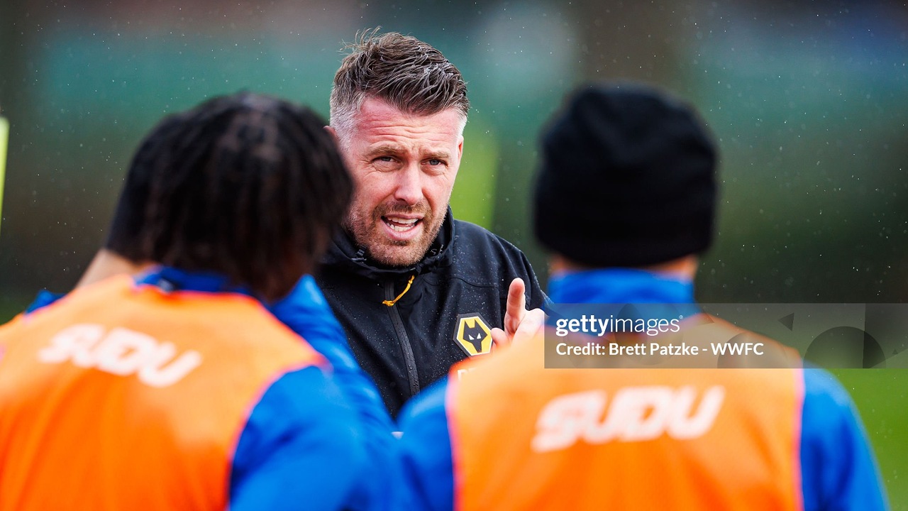 Rob Edwards Akui Wolves Mulai Menunjukkan Kemajuan