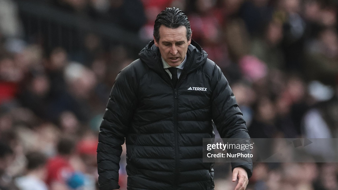 Unai Emery Jelaskan Penyebab Aston Villa Kalah dari Manchester United