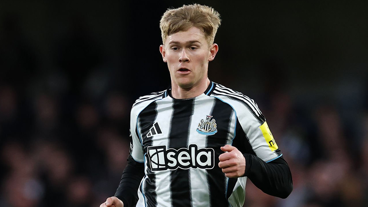 Barcelona Mulai Ragu pada Balde? Lewis Hall Tiba-Tiba Masuk Daftar Belanja