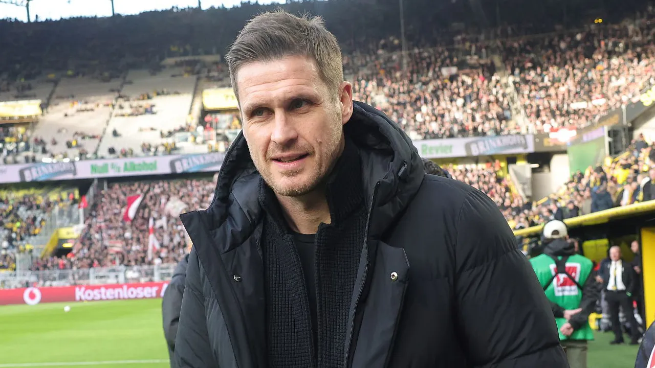 Dortmund Belum Berniat Perpanjang Kontrak Sebastian Kehl dan Lars Ricken