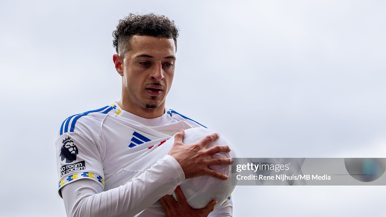 Ethan Ampadu Tegaskan Standar Leeds: Wajib Bertarung Sampai Habis