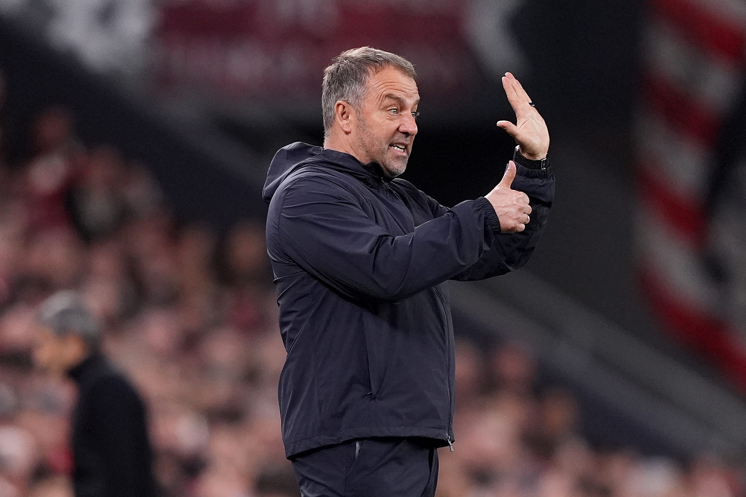 Flick Ungkap Strategi Barcelona Hadapi Tekanan Newcastle