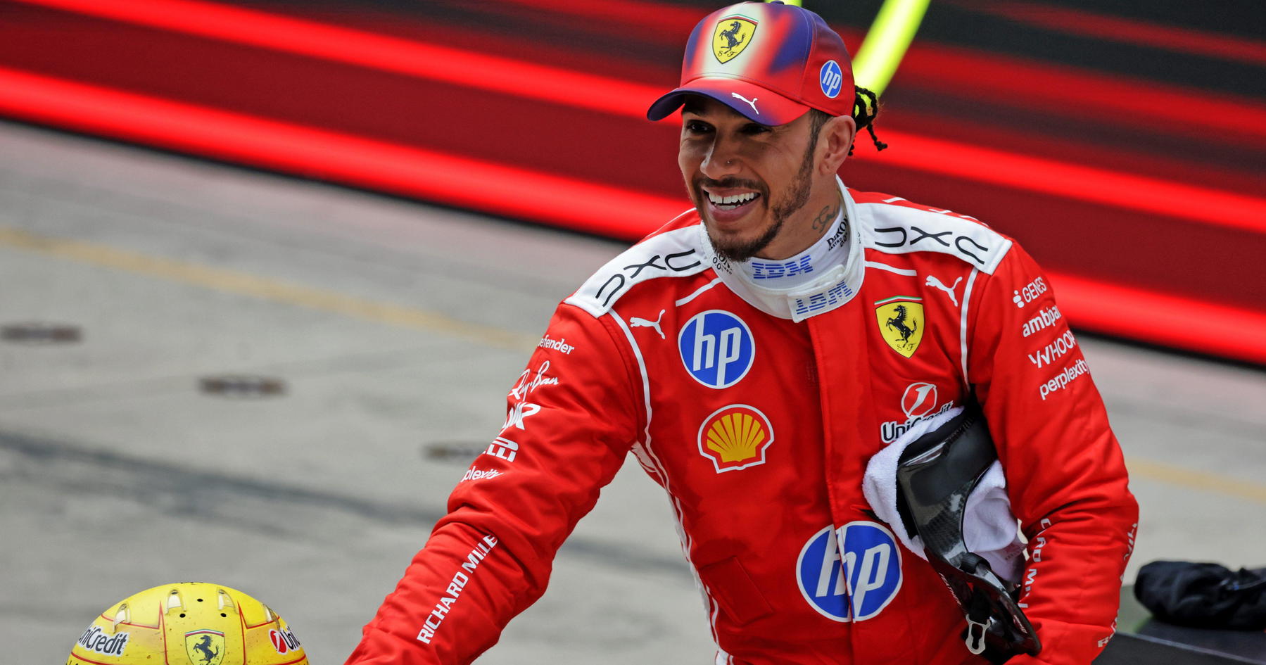 Hamilton Peringatkan Ferrari Tantangan Berat Hadapi Mercedes