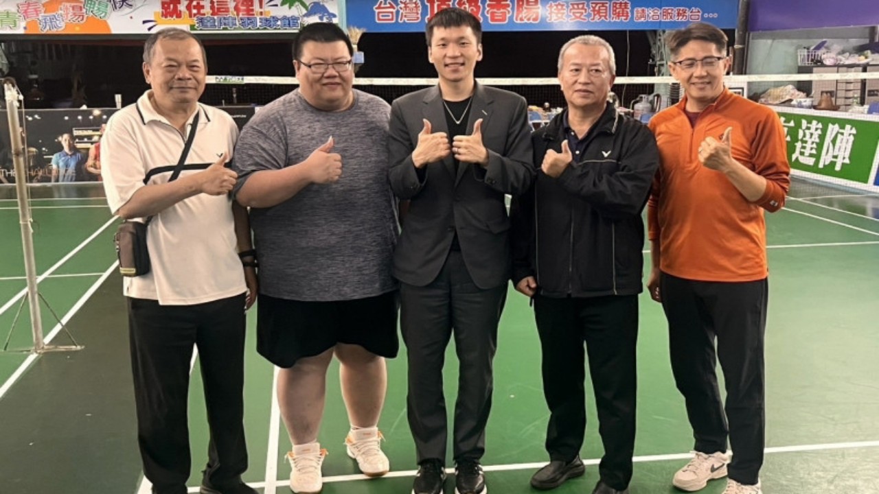 Legenda Taiwan Lee Yang Berkunjung ke Arena Latihanya Semasa Sekolah