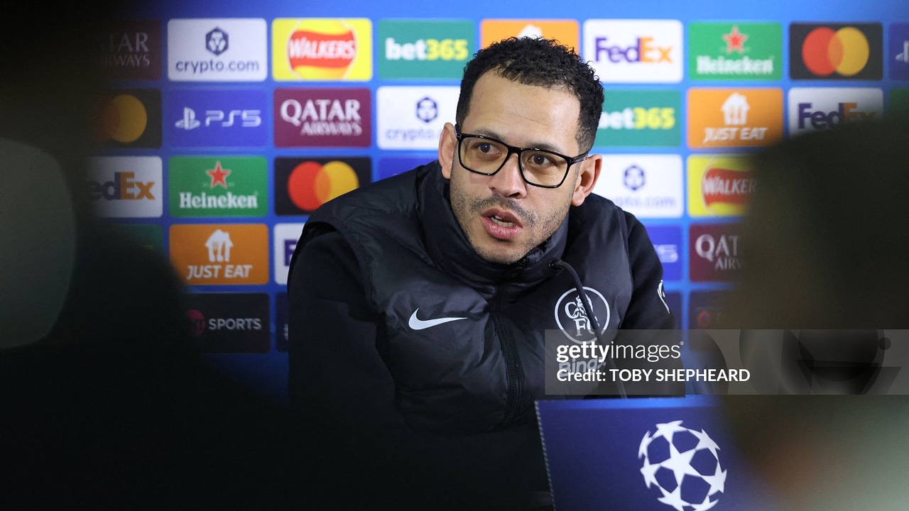 Liam Rosenior akan Temui PGMOL Usai Kontroversi Laga Chelsea vs Newcastle