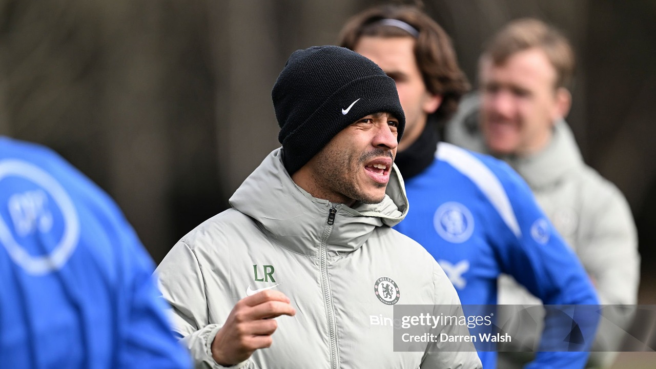Liam Rosenior Bantah Mengubah Gaya Main Chelsea Secara Drastis