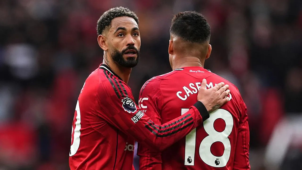 Matheus Cunha dan Casemiro.