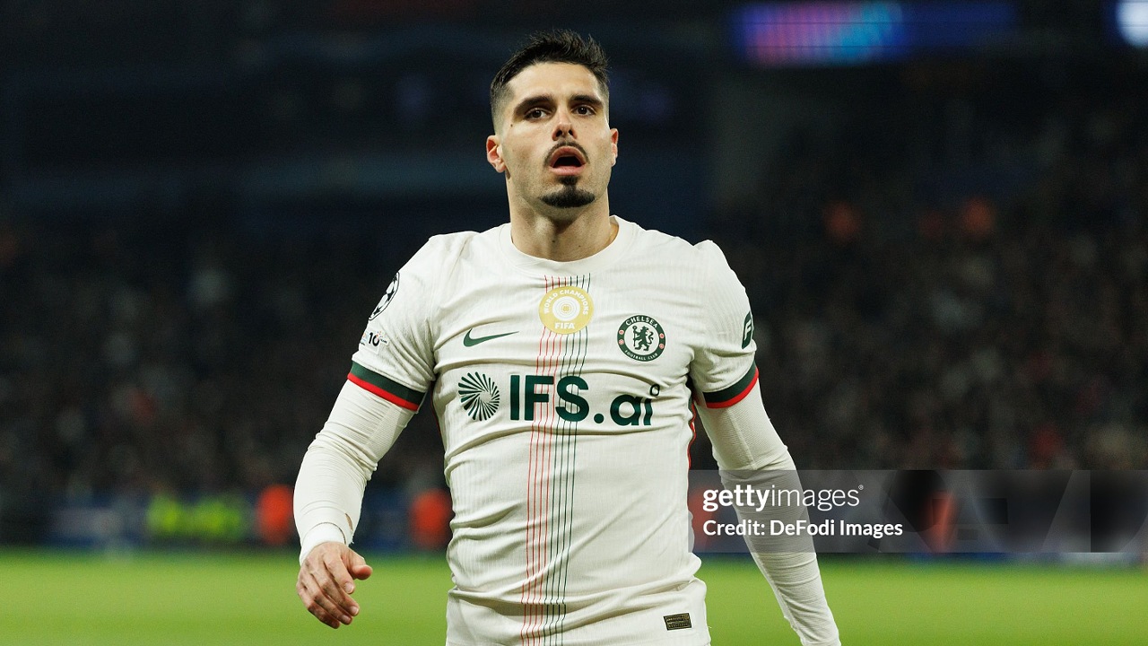 Pedro Neto Lolos Hukuman UEFA, Siap Hadapi PSG