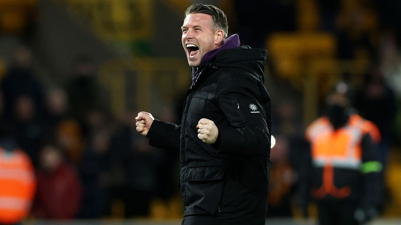 Rob Edwards Terpesona! Wolves Tetap Semangat Meski di Dasar Klasemen