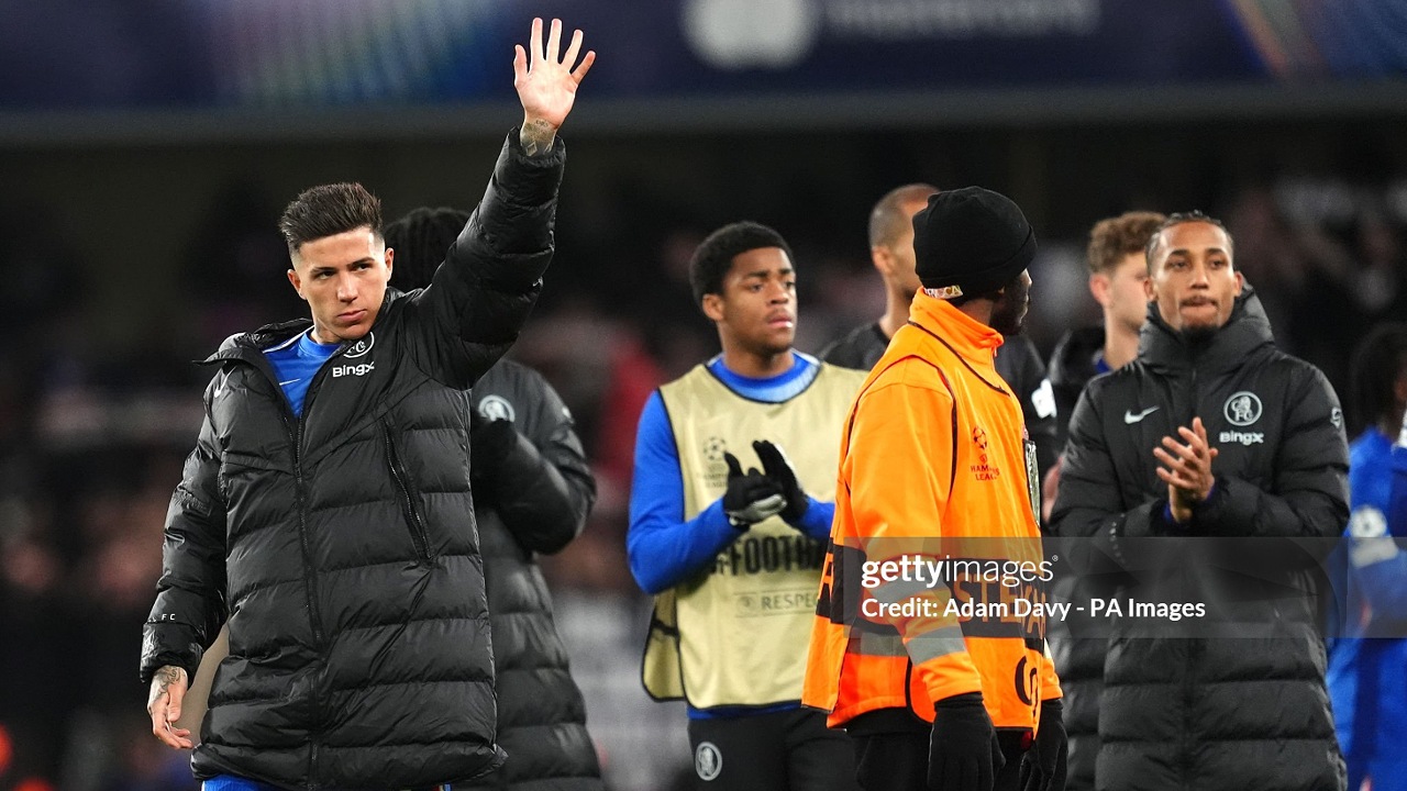 Enzo Fernandez Buka Peluang Tinggalkan Chelsea Usai Disingkirkan PSG