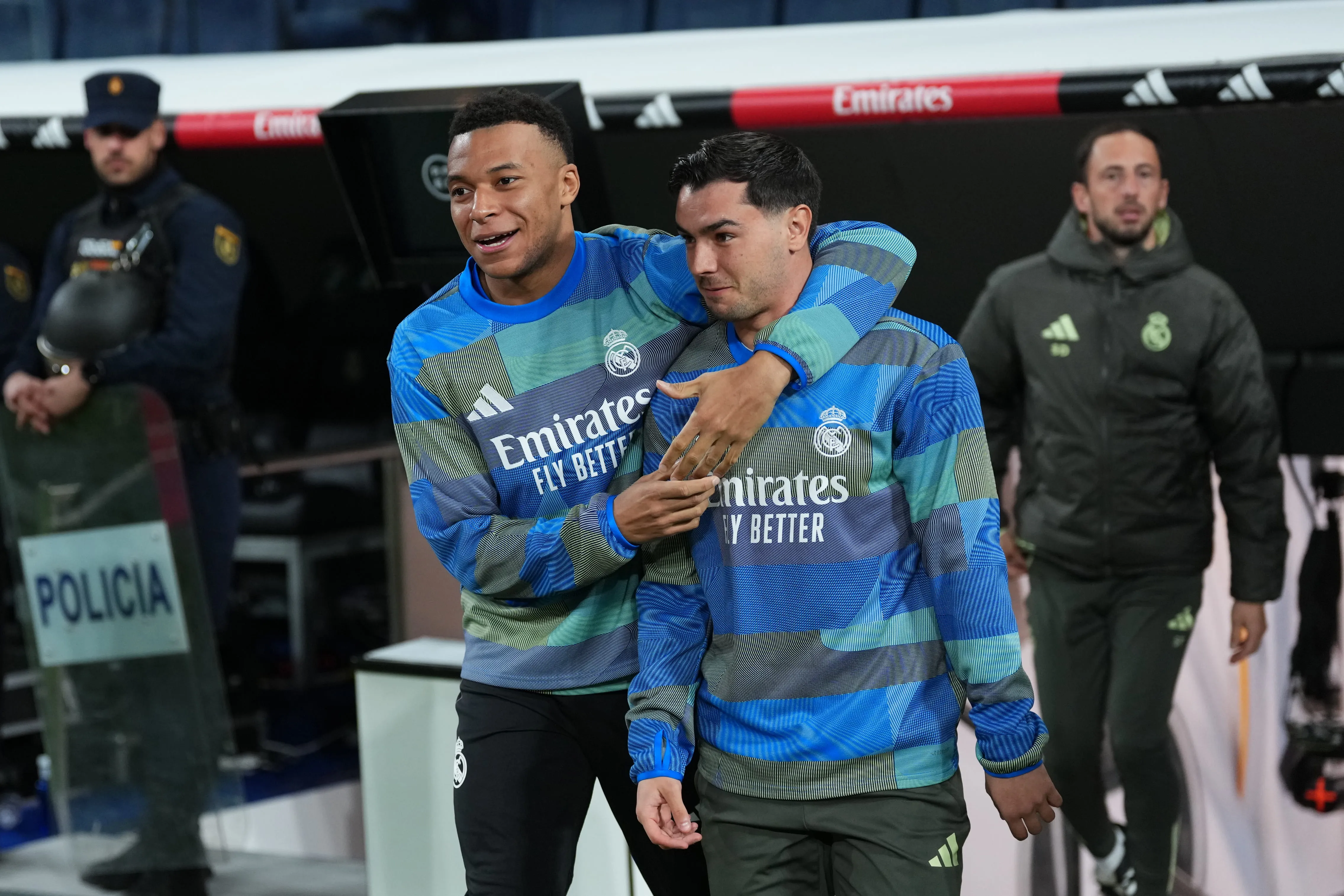 Gambar Mbappe Latihan Picu Kekhawatiran Cedera Lutut