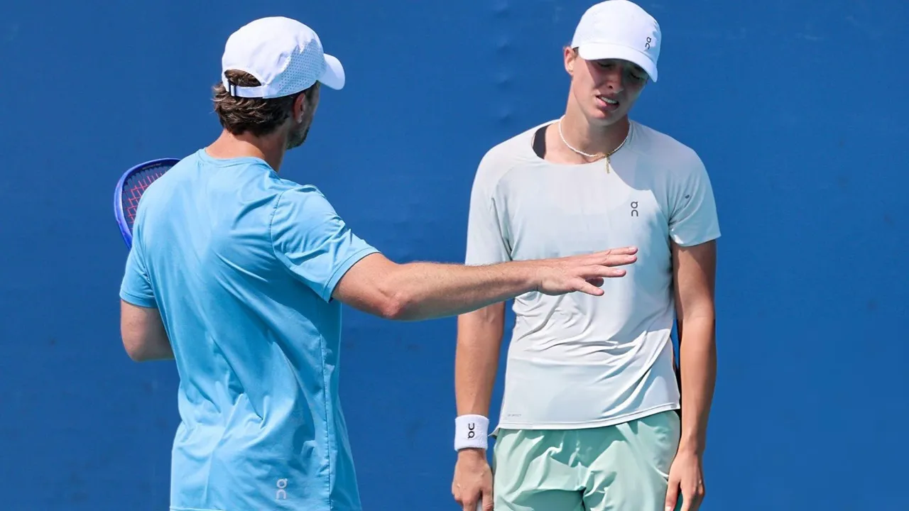 Iga Swiatek Tampak Frustasi Saat Lakoni Sesi Latihan Di Miami