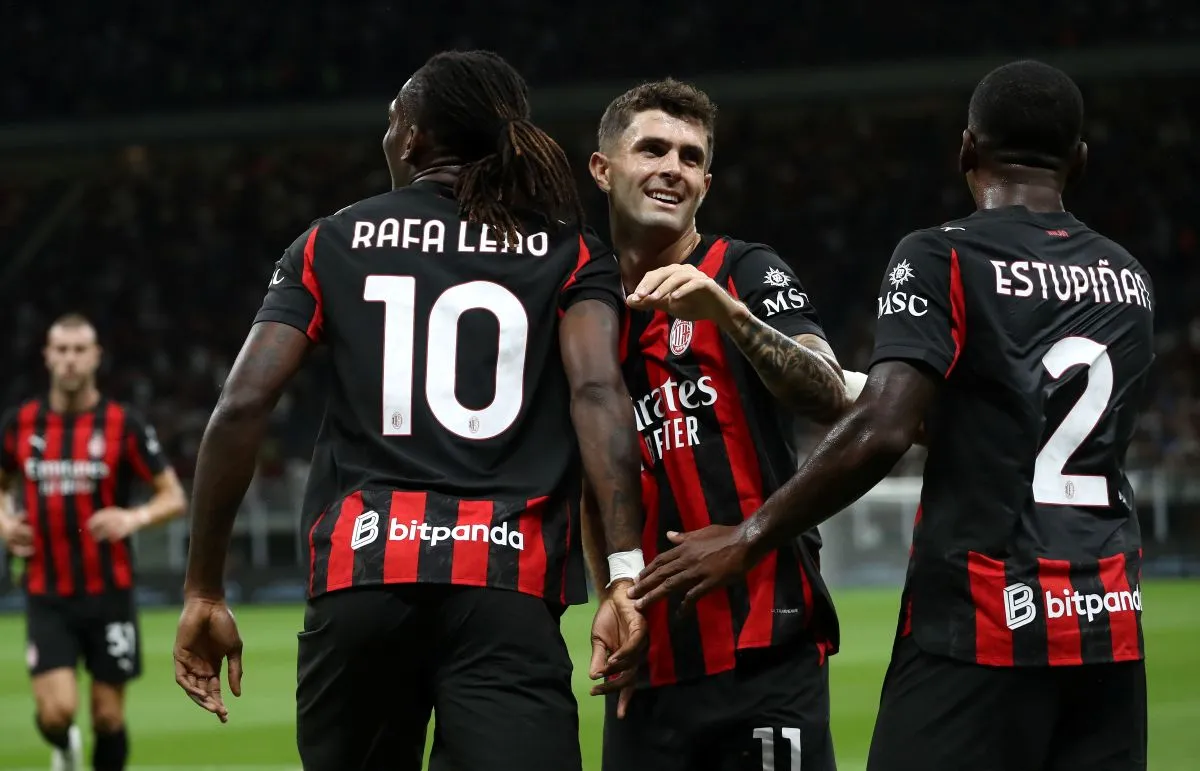 Leao dan Pulisic Redakan Ketegangan Milan vs Lazio dengan Jabat Tangan
