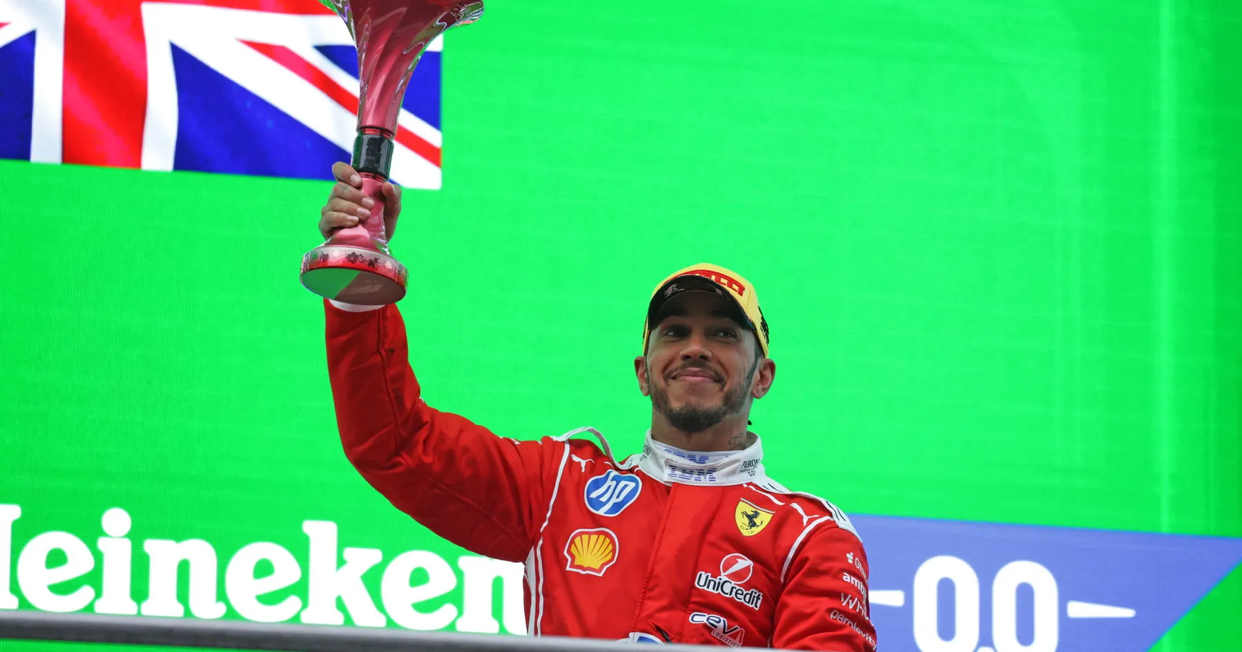 Mampukah Hamilton Raih Gelar Kedelapan Bersama Ferrari? - sumber: (racingnews365)