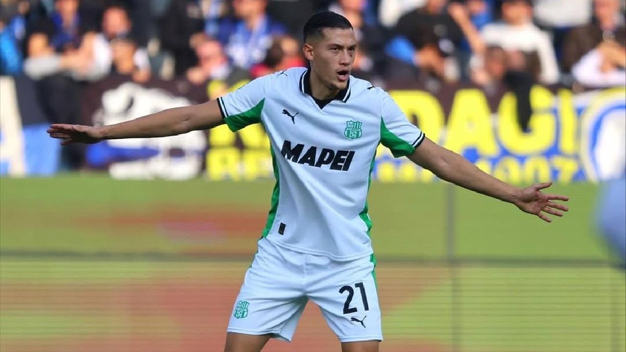 Sassuolo Kalah Tipis, Jay Idzes Disorot Media Italia Karena Lengah