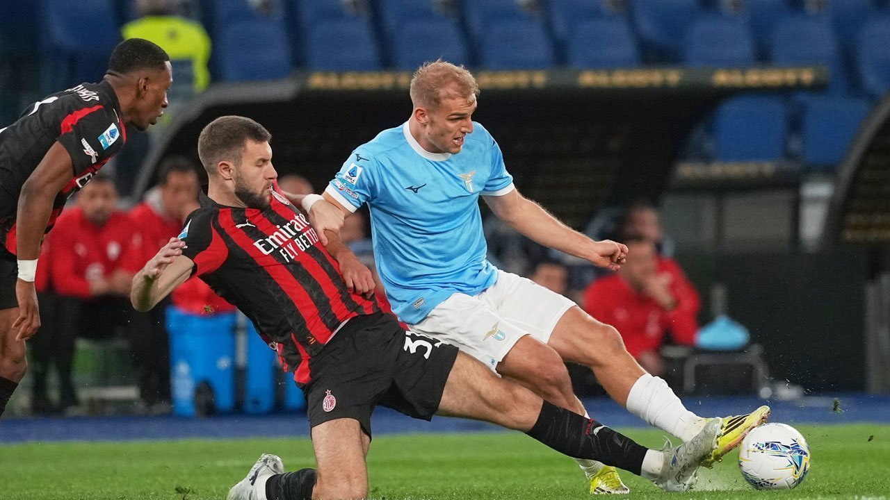 Strategi Mid-Block Lazio Bikin Lini Depan AC Milan Lumpuh di San Siro