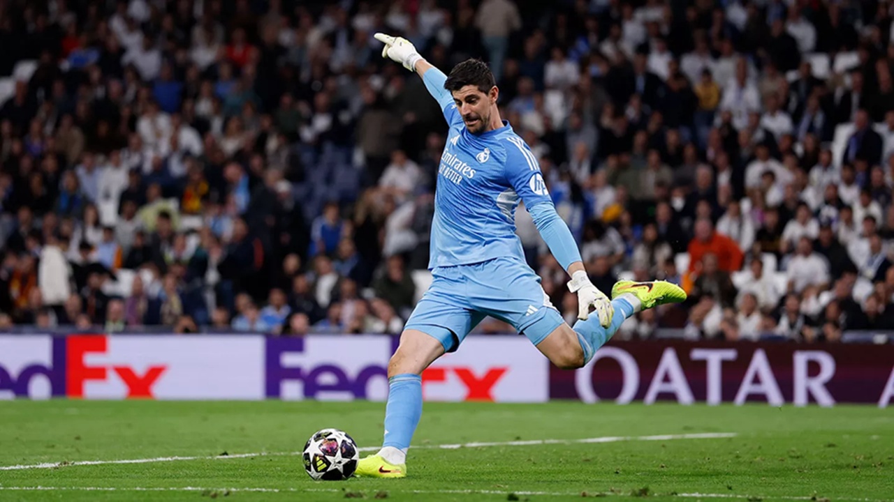 Thibaut Courtois Terancam Absen di Derby Madrid