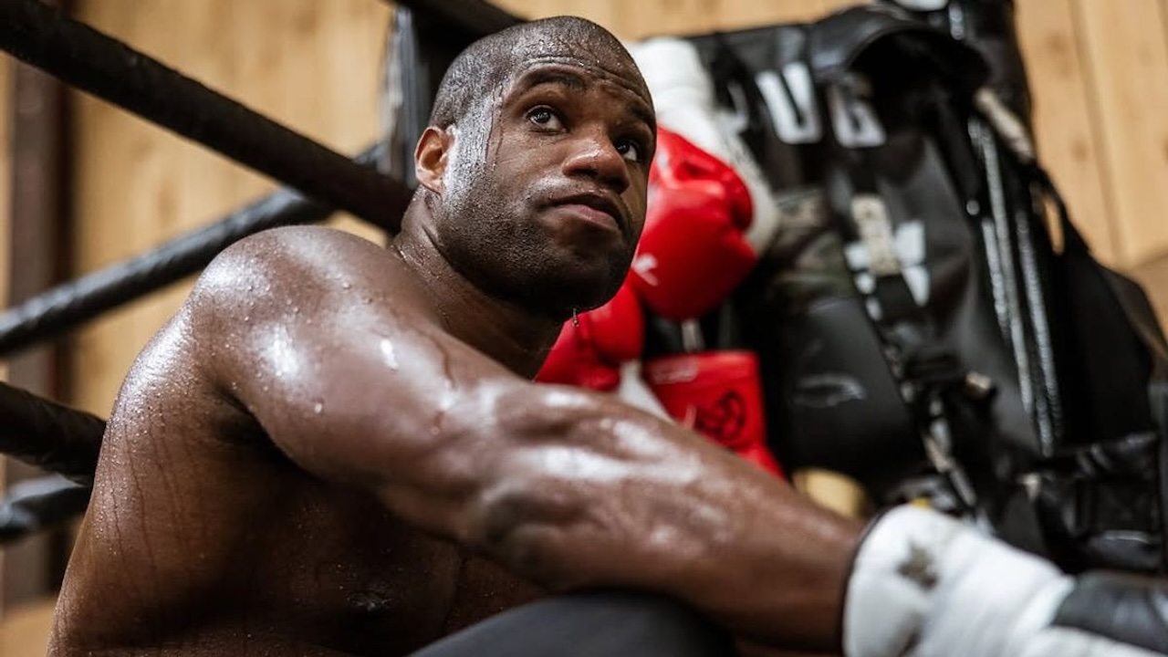 Tony Yoka Jagokan Daniel Dubois Kalahkan Wardley