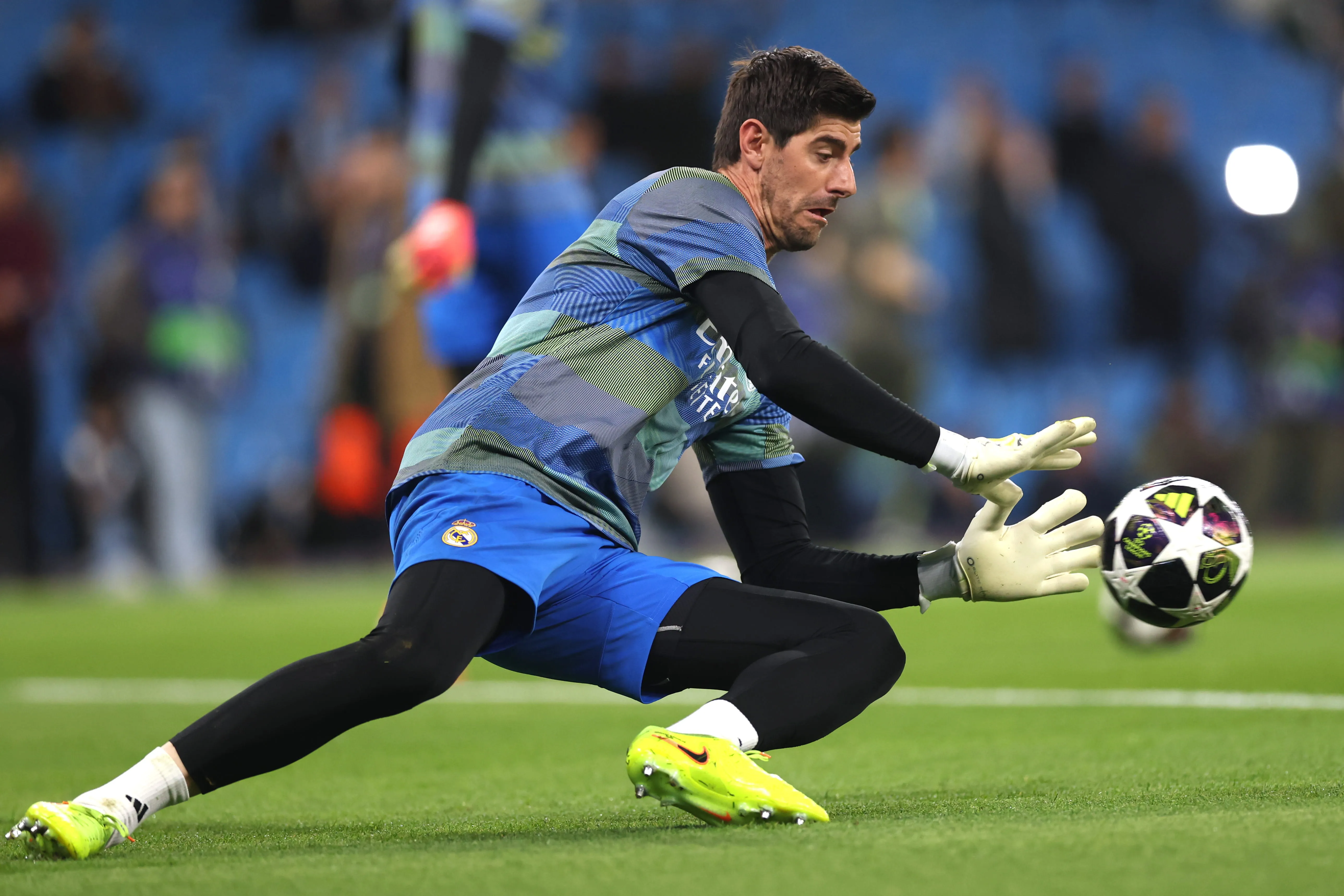 Courtois Terancam Absen di Derby Madrid Akibat Cedera