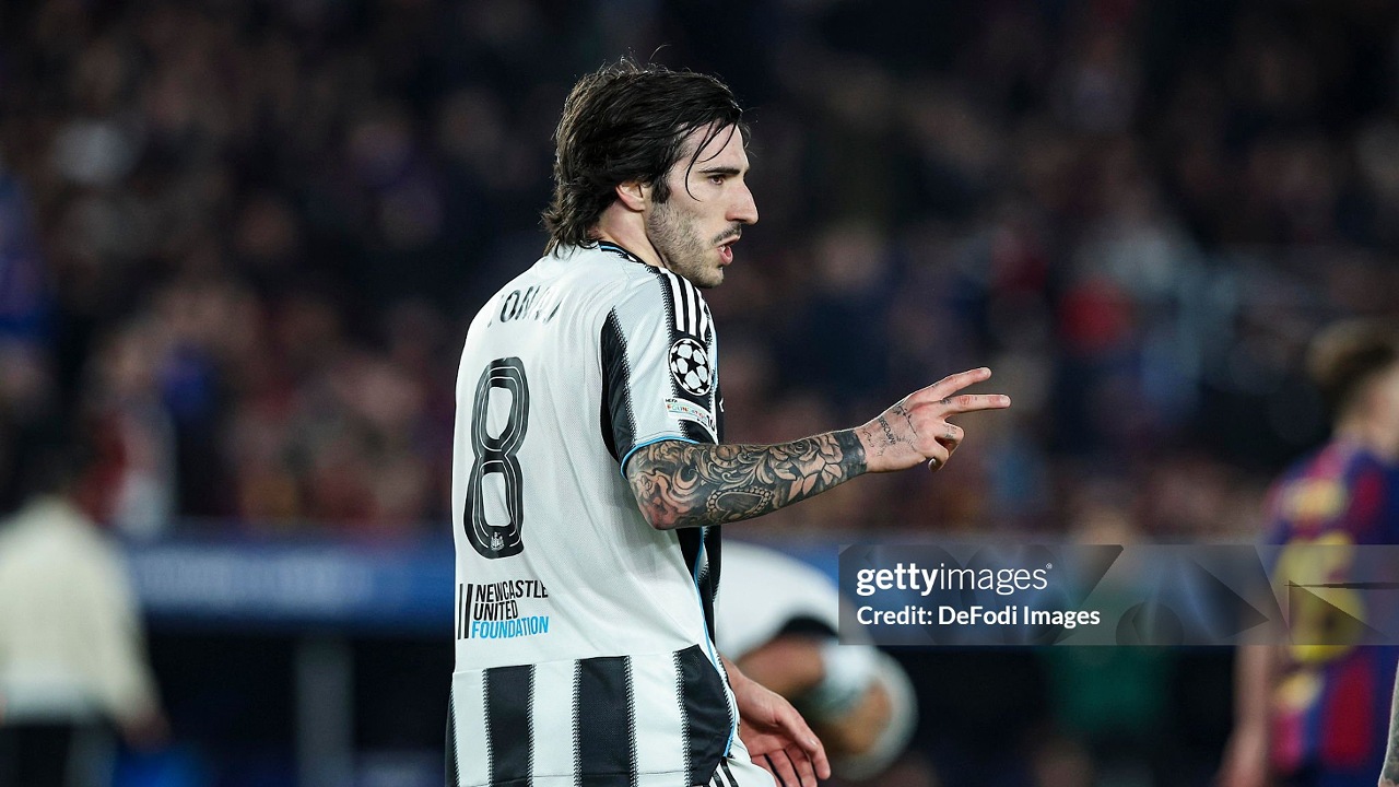 Eddie Howe Konfirmasi Cedera Tonali Usai Newcastle Dibantai Barcelona