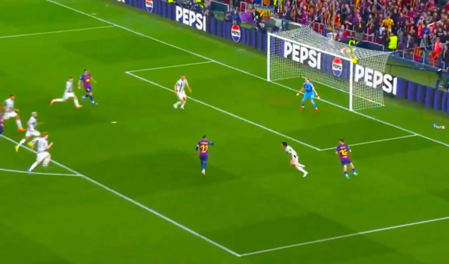 Gol Awal Raphinha, Bernal, dan Elanga di Barcelona vs Newcastle