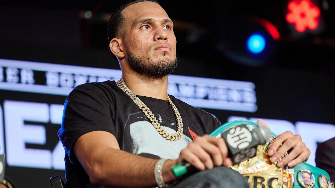 Haney: David Benavidez Terlalu Kuat untuk Gilberto Ramirez