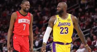 Kevin Durant: LeBron Masih Bisa Tampil Empat Tahun Lagi