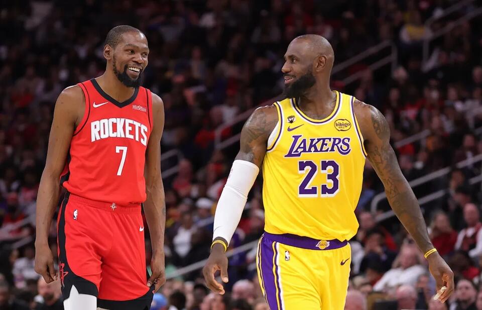 Kevin Durant: LeBron Masih Bisa Tampil Empat Tahun Lagi