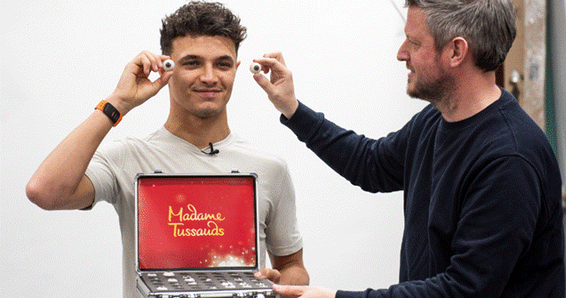 Lando Norris Dapat Kehormatan Bersama Lewis Hamilton