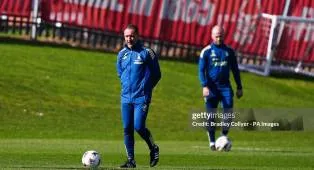 Vitor Pereira Soroti Dilema Nottingham Forest di Liga Europa