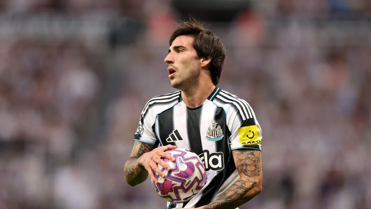 Arsenal Terhambat Eropa dalam Perburuan Tonali-Livramento - sumber: (footballlondon)