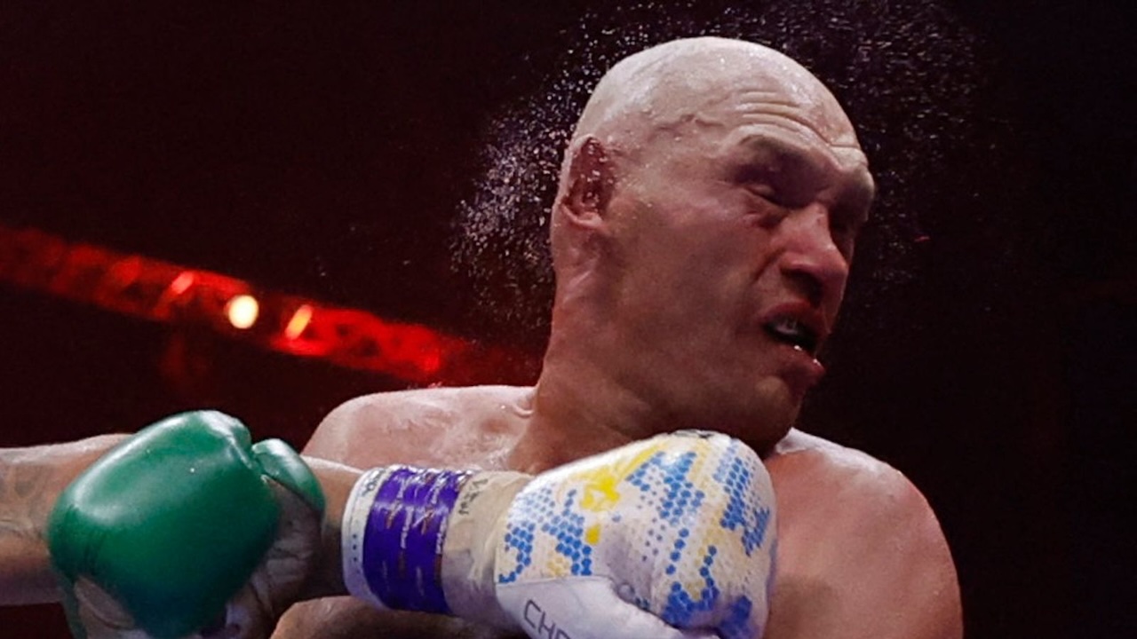 Ayah Tyson Fury Ragukan Putranya Bisa Kalahkan Usyk