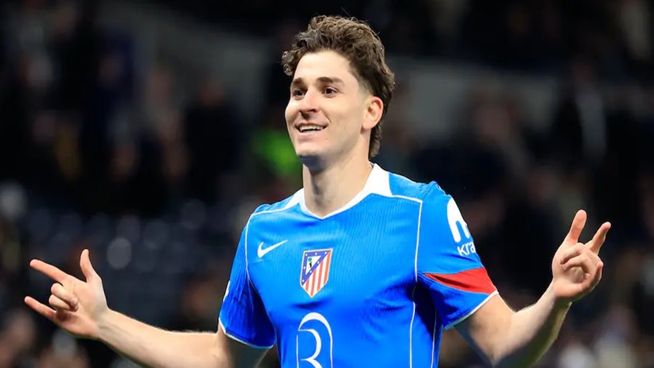 Barcelona Akan Sertakan Satu Pemain Demi Rekrut Julian Alvarez