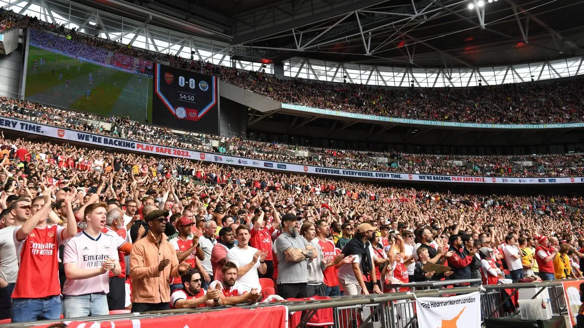 Fans Arsenal dan Man City Terancam Denda £1K di Final Carabao - sumber: (footballlondon)