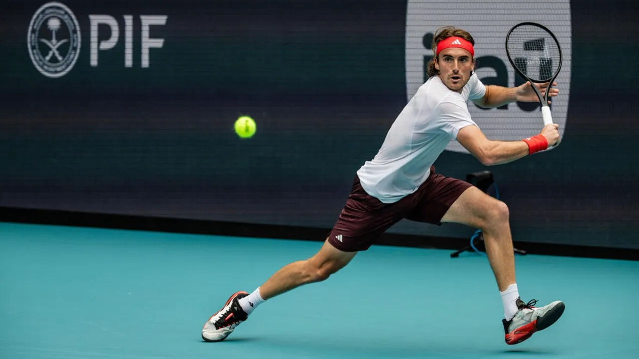 Kembali Perlihatkan Taji, Stefanos Tsitsipas Bertahan Di Miami
