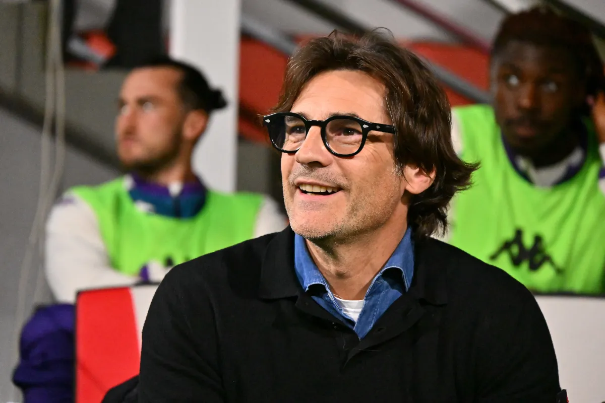 Pelatih Fiorentina Vanoli Senang dengan Reaksi Kean Usai Digantikan dalam Kemenangan atas Rakow - sumber: (footballitalia)