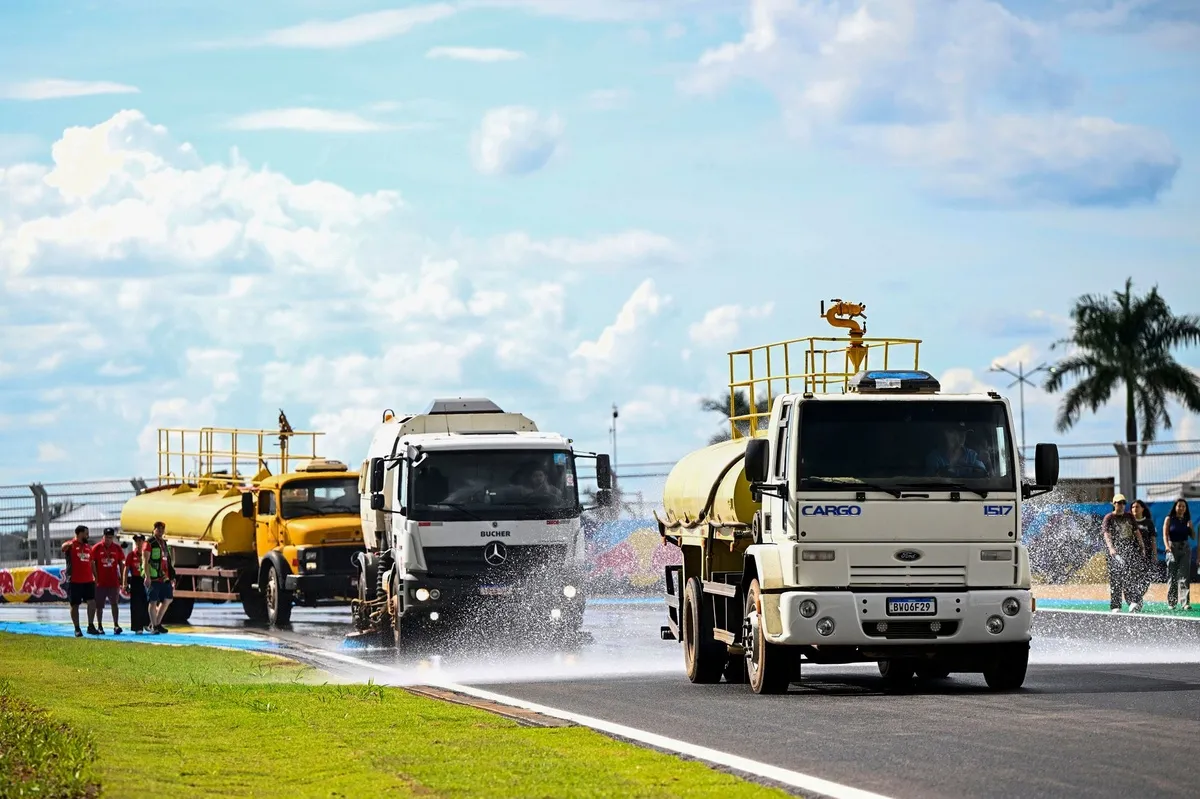 Pembalap MotoGP Khawatirkan Lintasan Kotor di Goiania - sumber: (motorsport)