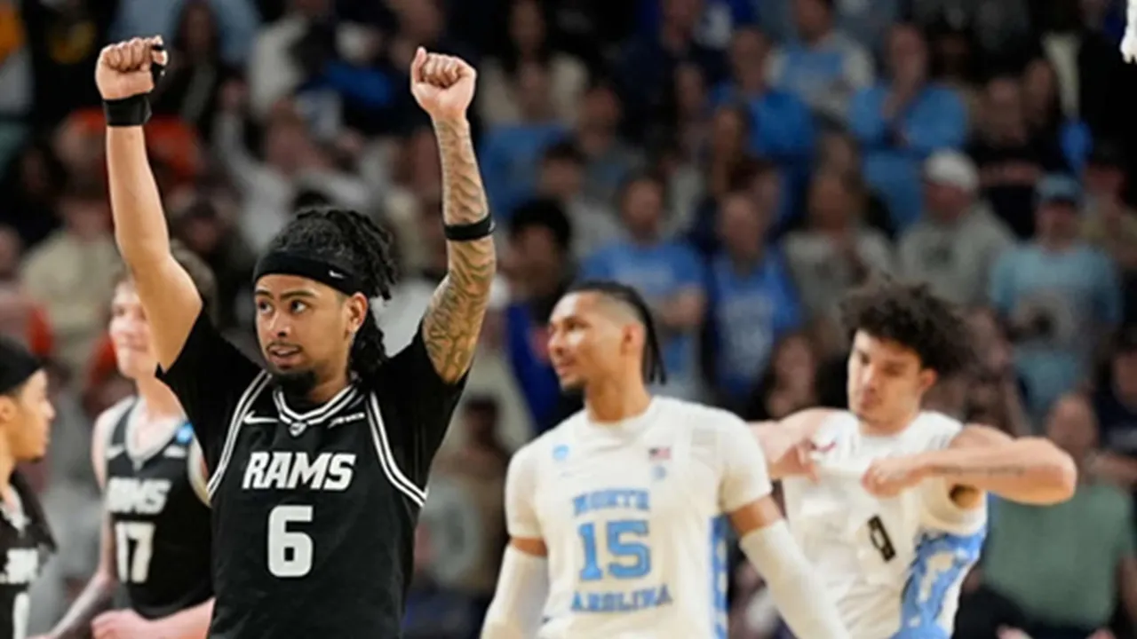 Terrence Hill Pimpin VCU Pecundangi North Carolina