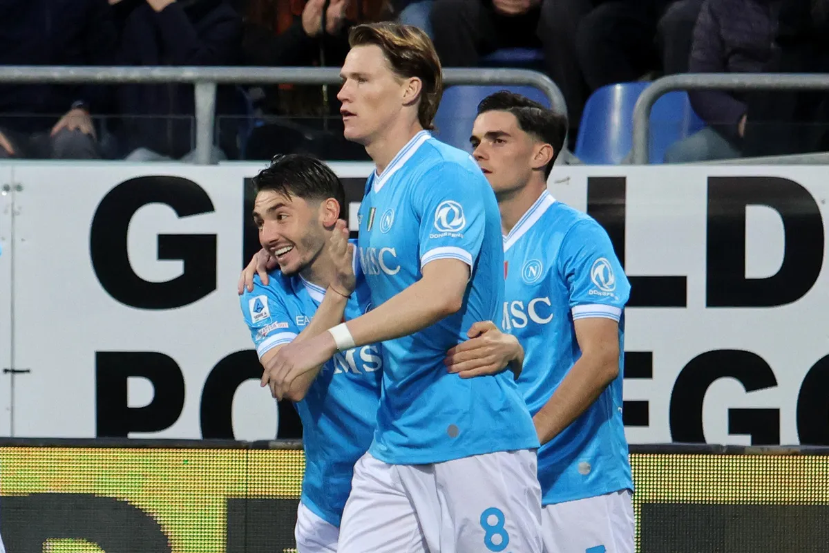Gol Tunggal McTominay Bawa Napoli Ungguli Milan di Serie A - sumber: (footballitalia)