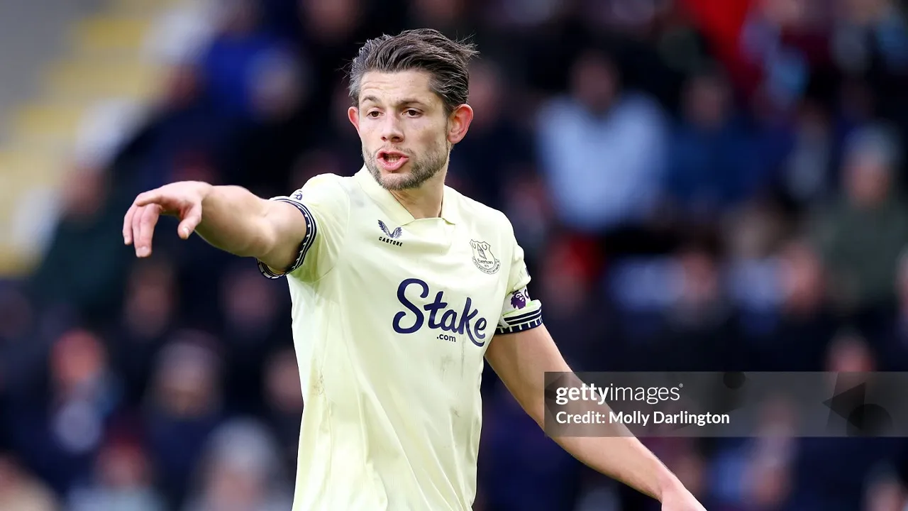 James Tarkowski Berpeluang Main, Everton Siap Tantang Chelsea