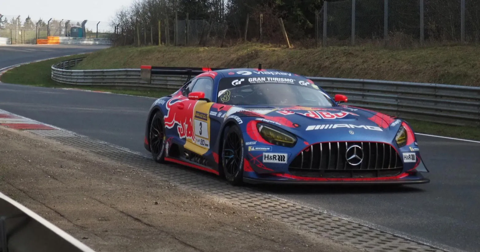 Max Verstappen Raih Pole Position di Balapan Nordschleife - sumber: (racingnews365)