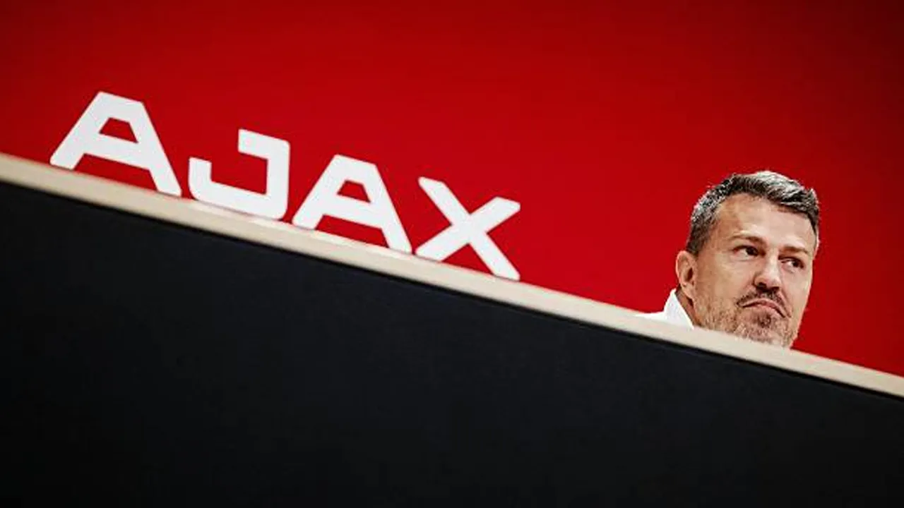 Oscar Garcia Ingin Menang Ala Ajax Lawan Feyenoord