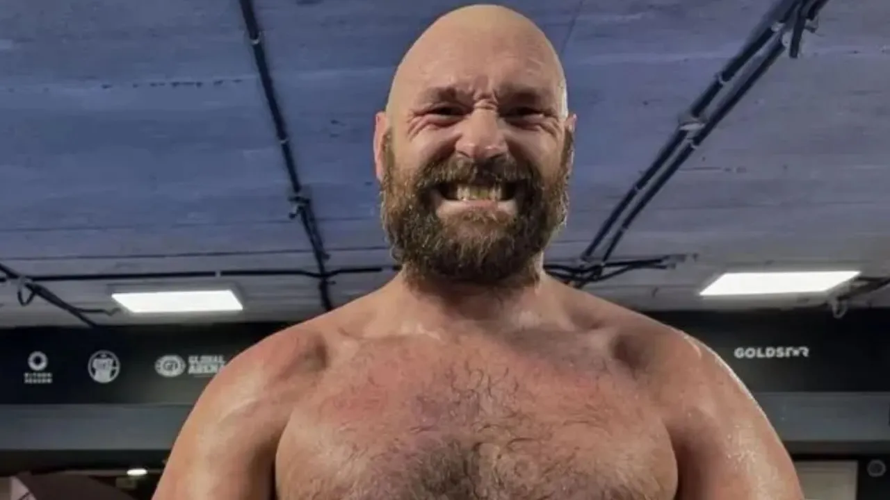Tyson Fury Jawab Keraguan Ayahnya, Klaim Masih Ganas di Atas Ring