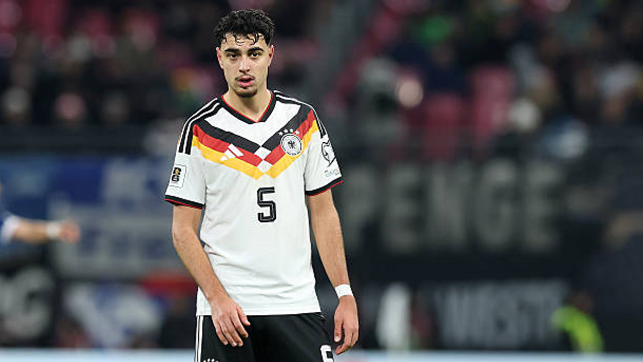 Alami Cedera Ringan, Aleksandar Pavlovic Berpotensi Absen Bela Jerman