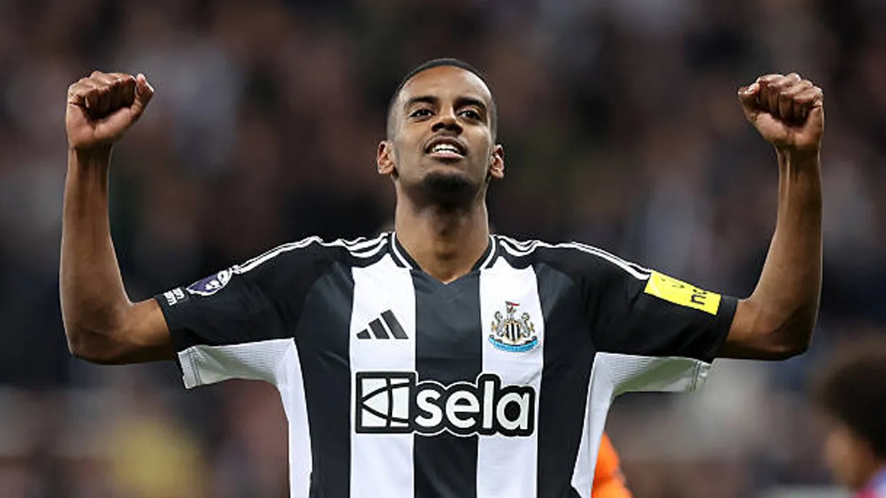 Ambisi Newcastle Terhambat, Jamie Carragher Soroti Dampak Transfer Alexander Isak
