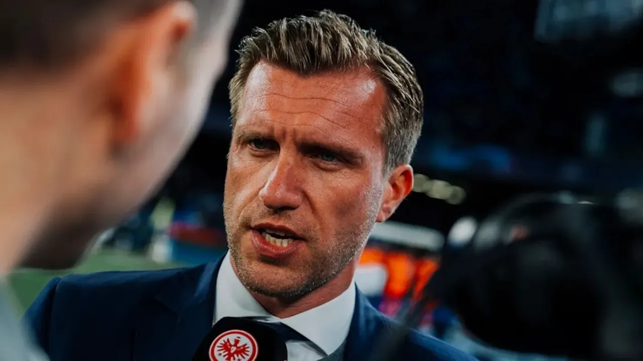 Bos Eintracht Frankfurt Prediksi Bayern Bakal Kehilangan Pemain Bintangnya