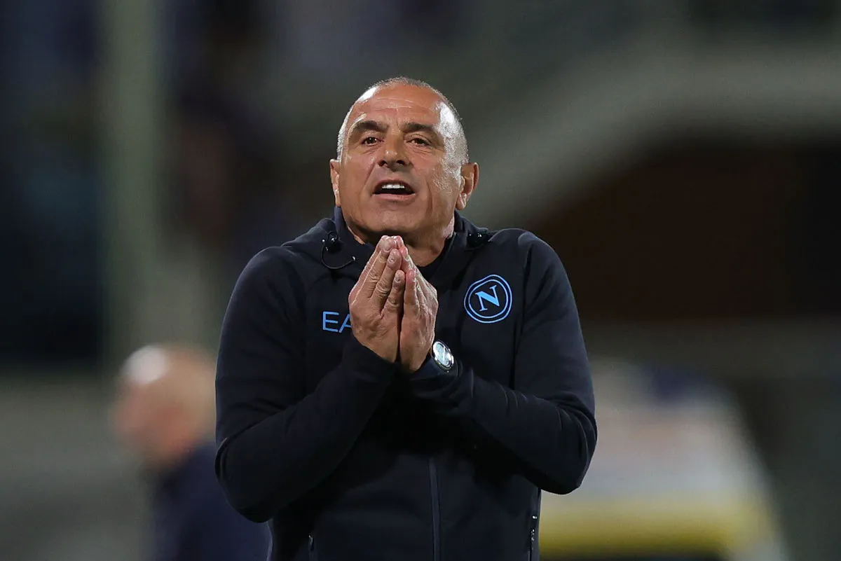 Calzona Ungkap Keretakan di Napoli: Osimhen dan Kvaratskhelia Tak Puas